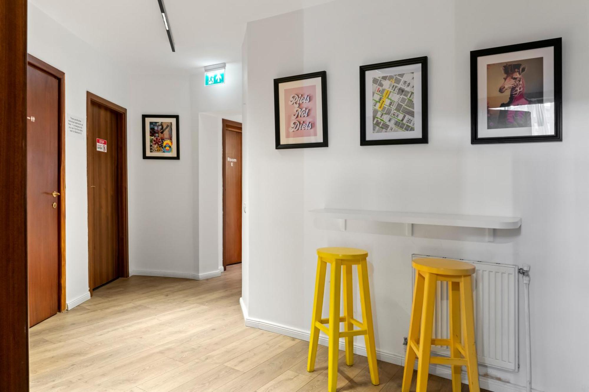 Nest Boutique Hostel Букурещ Екстериор снимка