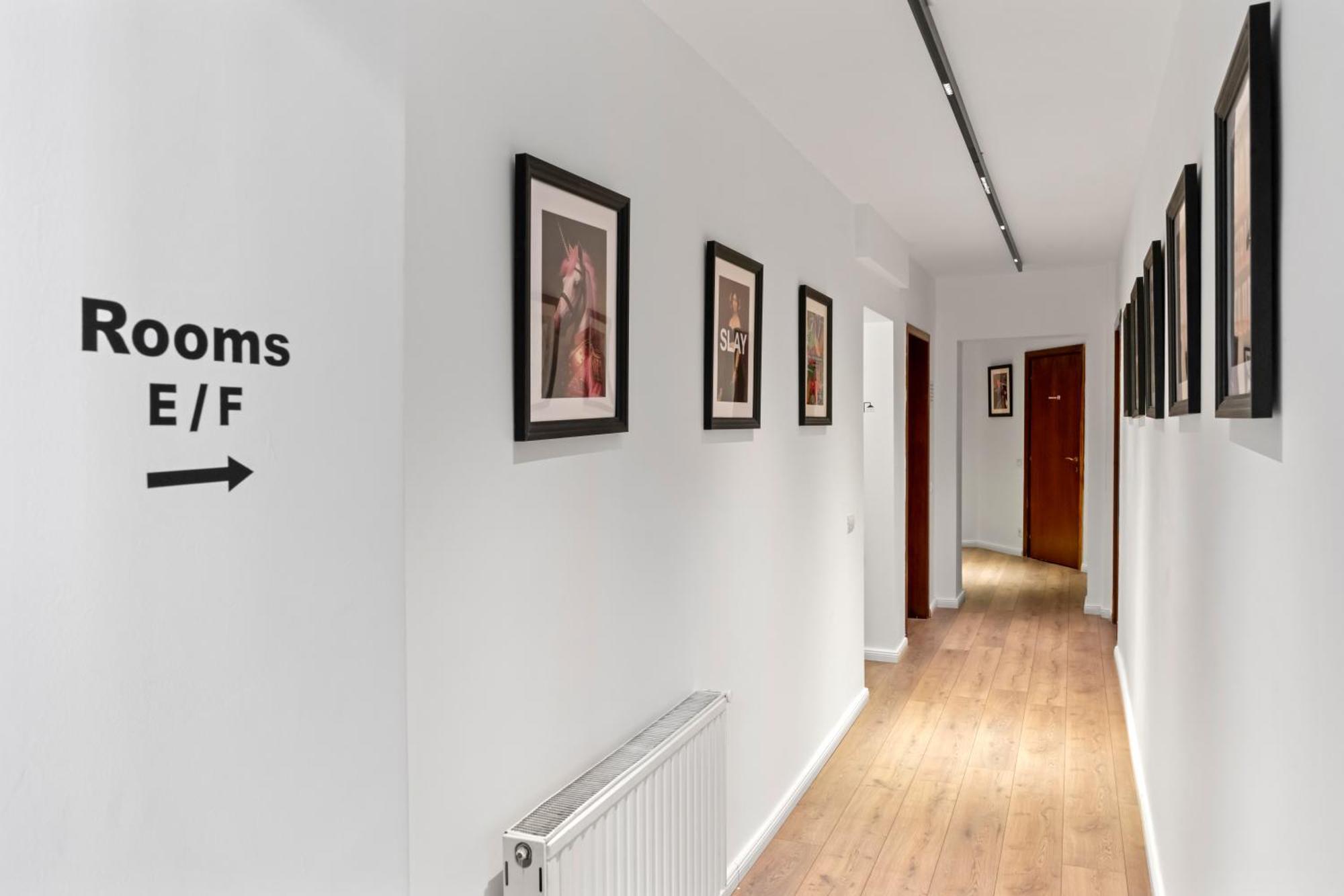 Nest Boutique Hostel Букурещ Екстериор снимка