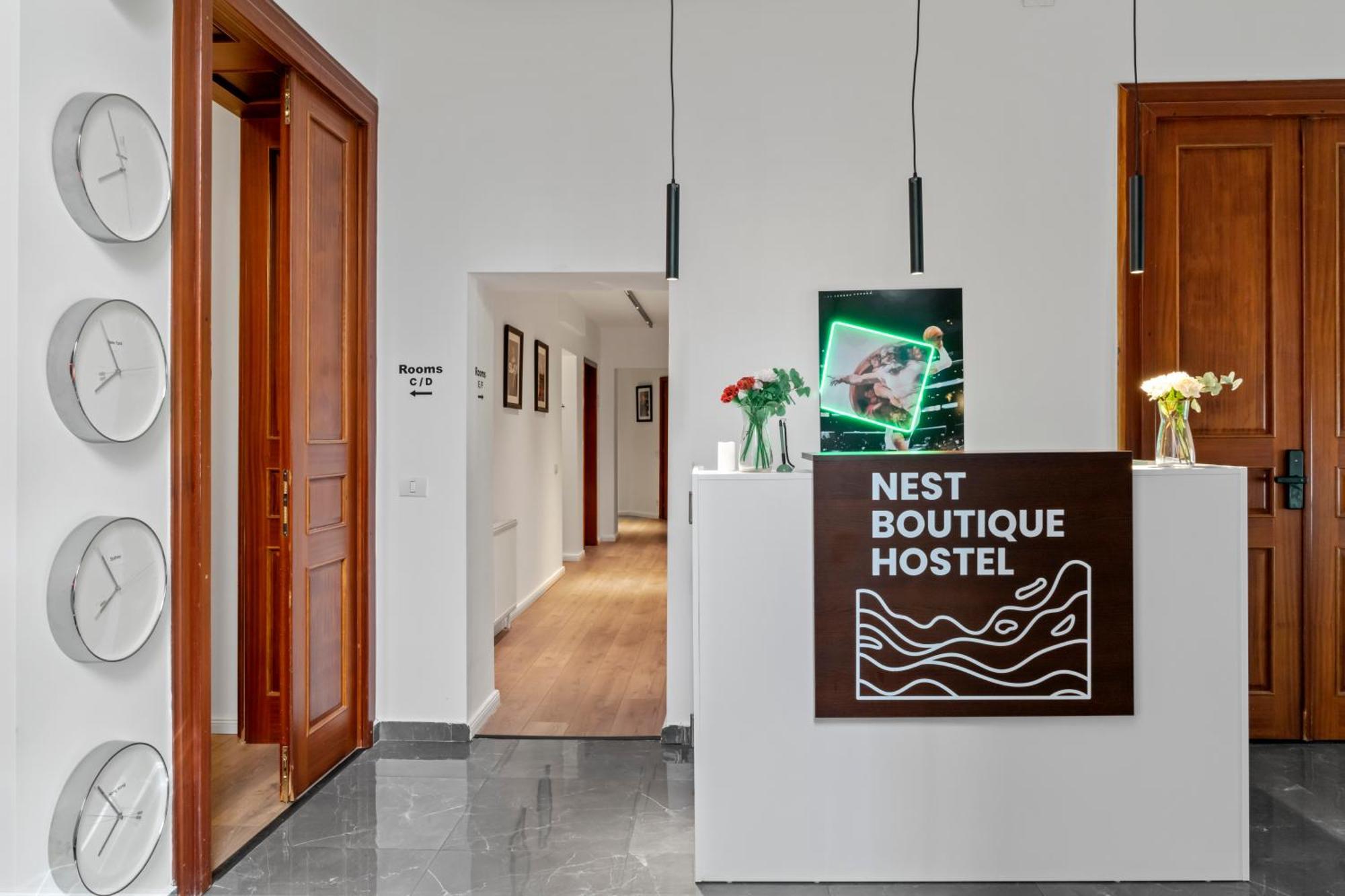 Nest Boutique Hostel Букурещ Екстериор снимка