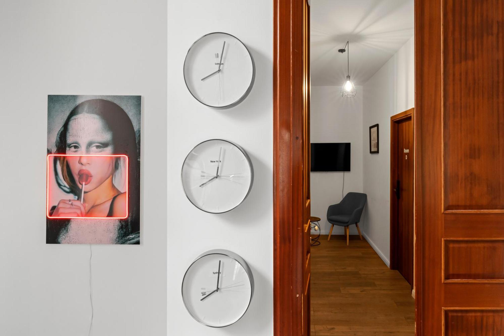 Nest Boutique Hostel Букурещ Екстериор снимка