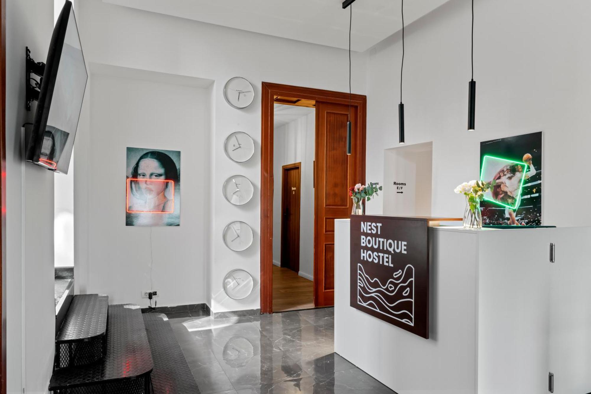 Nest Boutique Hostel Букурещ Екстериор снимка