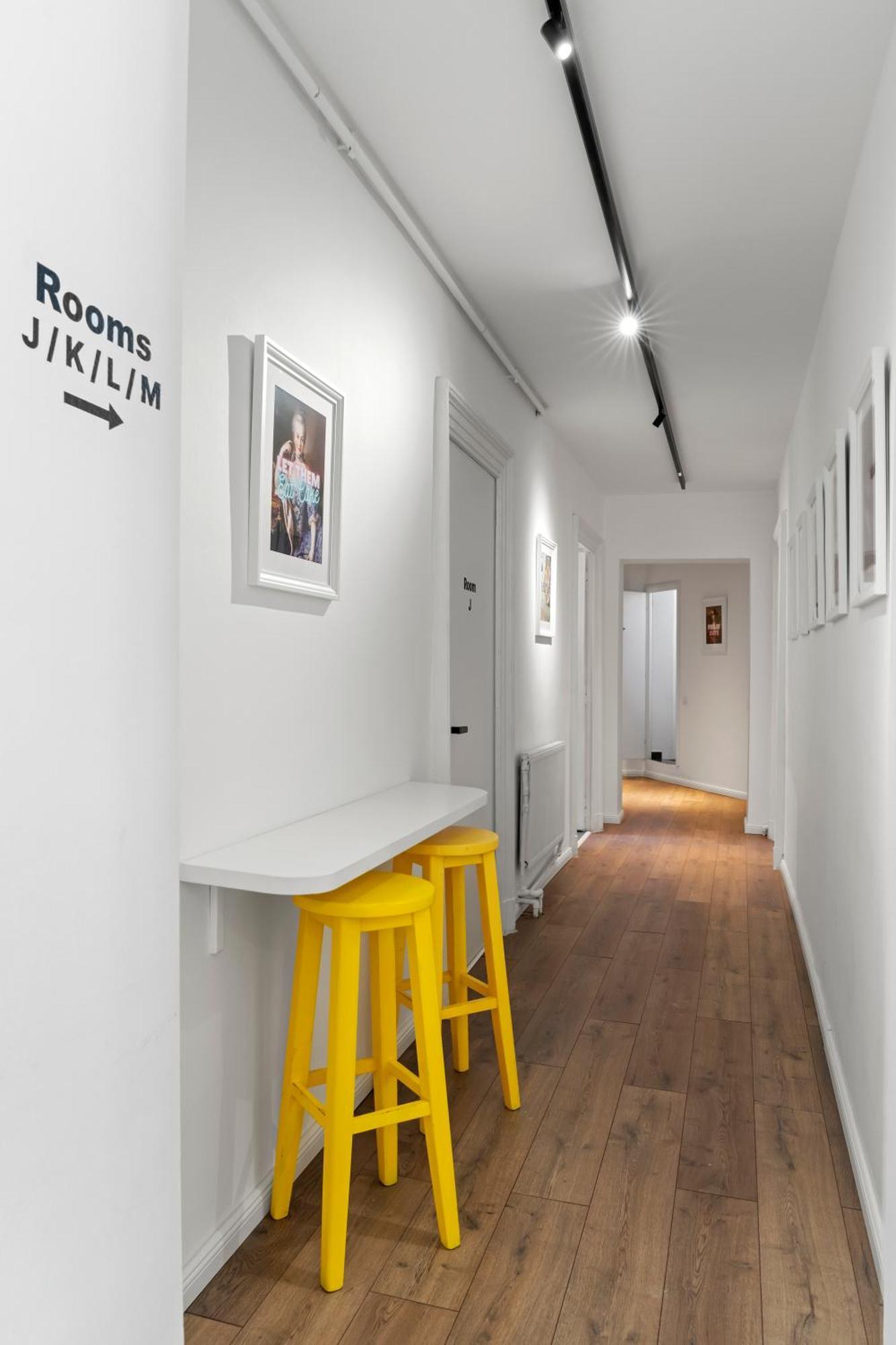 Nest Boutique Hostel Букурещ Екстериор снимка
