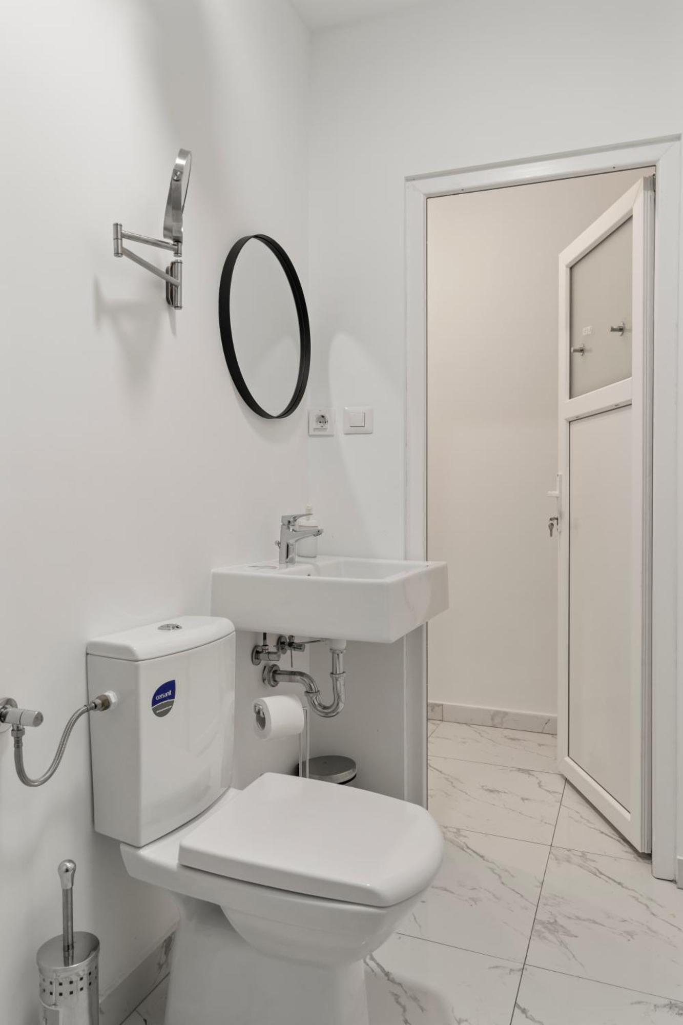 Nest Boutique Hostel Букурещ Екстериор снимка