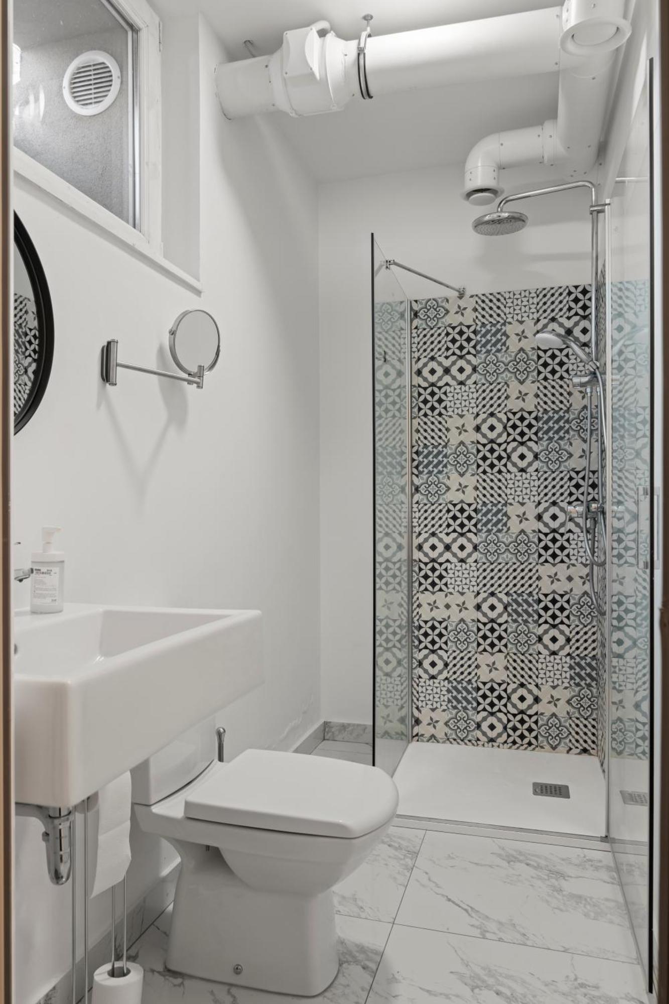 Nest Boutique Hostel Букурещ Екстериор снимка