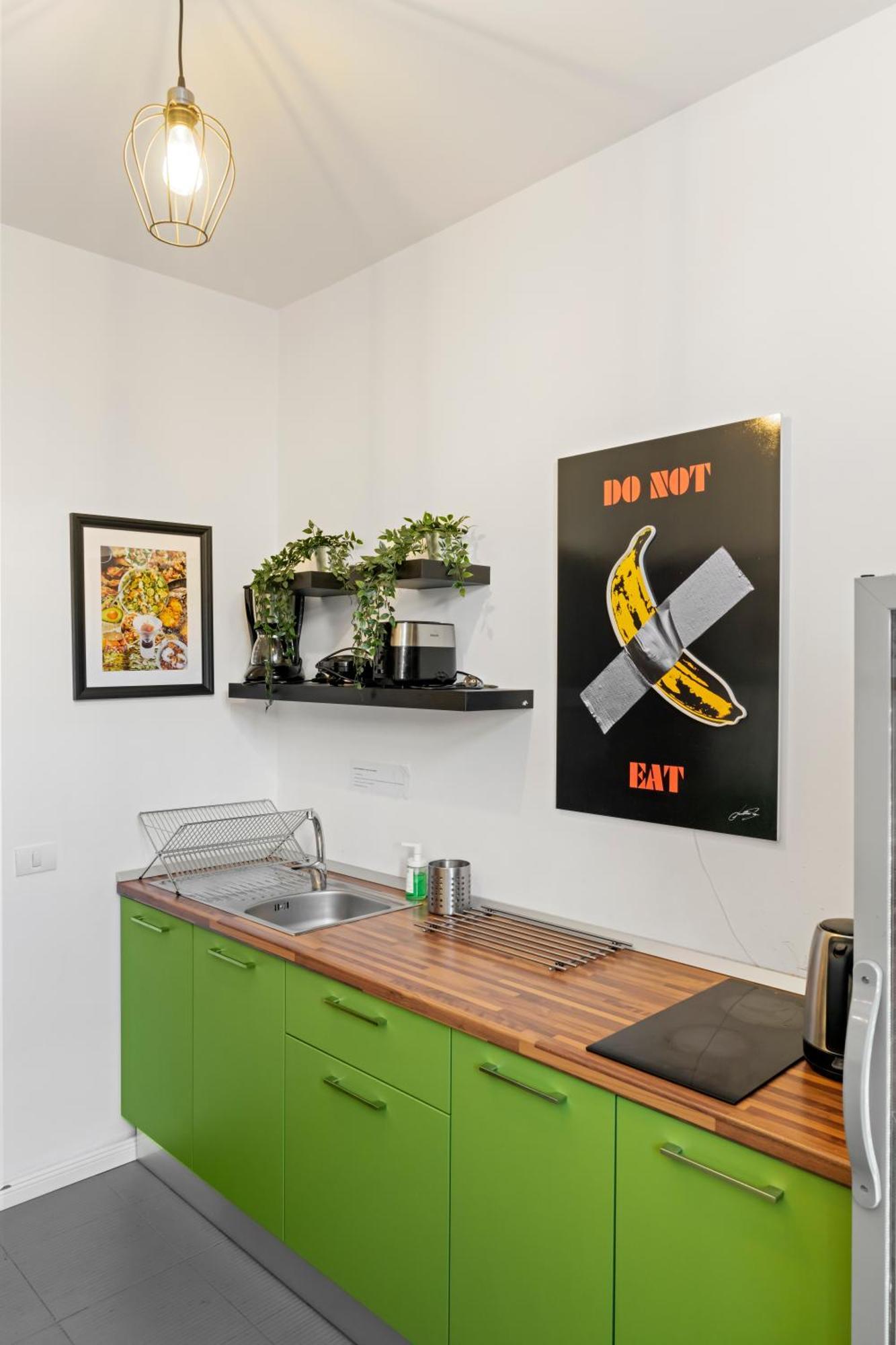 Nest Boutique Hostel Букурещ Екстериор снимка